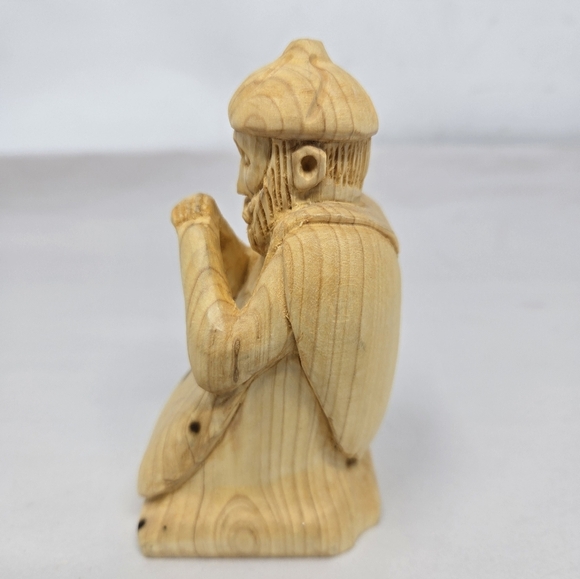 Nativity Shepard Praying Before Baby Jesus Wood Hand Carved By R. Herrenbruck - Picture 4 of 11